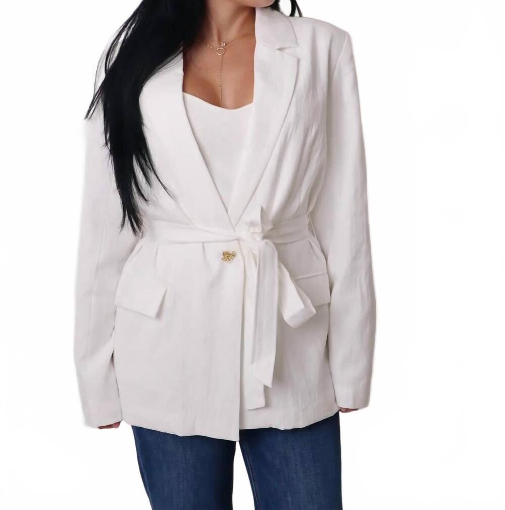 NEW STRUT & BOLT flower silhouette blazer in white